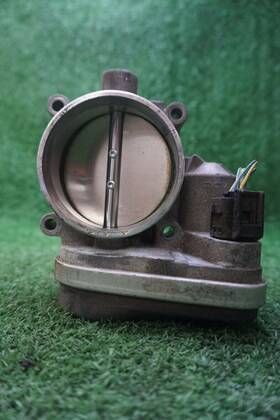 751694604 Bmw 2006 325i 3.0l Throttle Body Oem