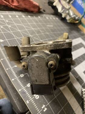 337-04800 Bronco Throttle Body Valve Assembly 5.0l 91-93 Small Crack In The Plug