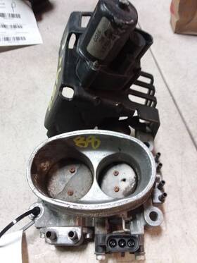337-04581 Cadillac Throttle Body Valve Assembly 8-252 4.1l Fits 87-88 Allante