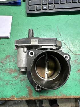55509878 Cadillac 2019 - 2025 Xt4 2.0l Fuel Injection Throttle Body Valve Assembly Oem