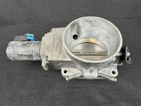 17098019 Chevrolet Tahoe 4.8l V8 Throttle Body Oem 2000-2002