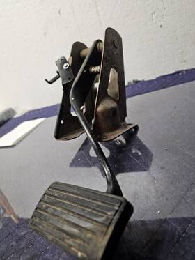 337-05332 Chevrolet Truck 2000 Savana Express Chevy Brake Pedal