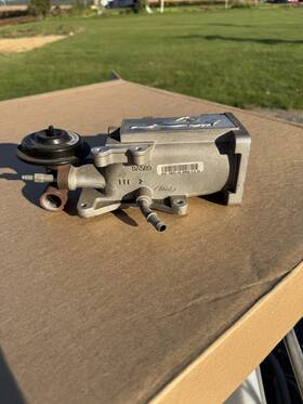 2r3e-9e822-ad Ford 2r3e-9e822-ab Mustang Throttle Body Valve Unit 4.6l Gt Oem