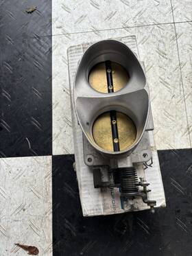 4g7v-9e926-ab Ford Used 2005 Gt40 Throttle Body