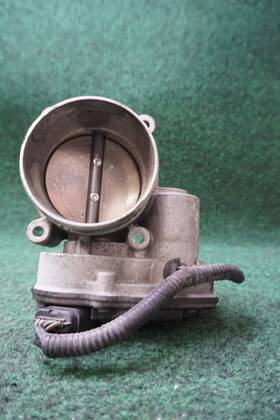 Bl3e9f991ah Ford 2013 F150 3.5l Throttle Body Oem 175 984 Miles
