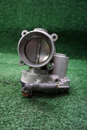 Cb1047261802s01 Ford 2012 12 Escape 2.5l Throttle Body Oem