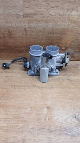 E5te-9f715-d1a Ford 1988 - 1996 F150 F250 Truck Pickup 5.0 5.8 Dual Bore Throttle Body Oem