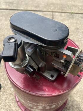 F4te-bd Ford 1987 - 1996 F150 F250 Truck Pickup 5.0 5.8 Dual Bore Throttle Body