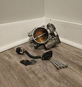 12694878 General Motors Gm Throttle Body Assembly With Oem Bolts Great Shape Cadillac Cts
