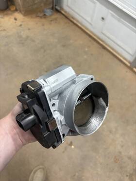 General Motors 977-313 Throttle Body For 4.3l Engine 2007-2013 Chevy Silverado 1500 Gmc Sierra