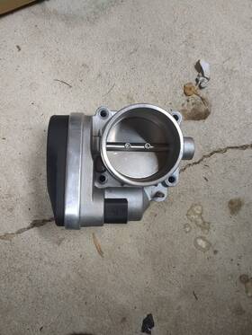 Karparts360 196255111179 For Bmw 325i/325xi Throttle Body 2001 02 03 04 2005 Blade 6-prong Male Terminal