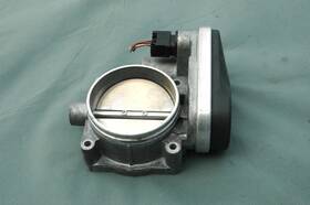 13541435959 Land Rover 408.238/426/003 2003-2005 Range Hse 4.4l Throttle Body Oem