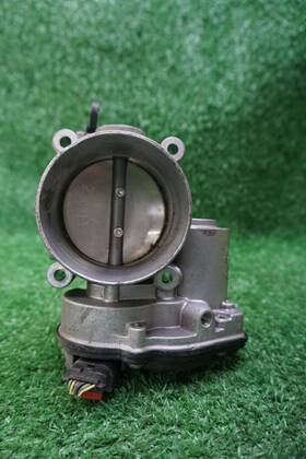 At4eef Lincoln 2013 Mkz 3.7l Throttle Body Oem