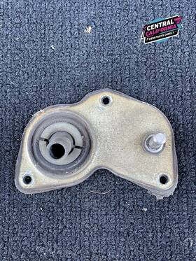 A1263002340 Mercedes W126 260se 300se Throttle Linkage Bracket