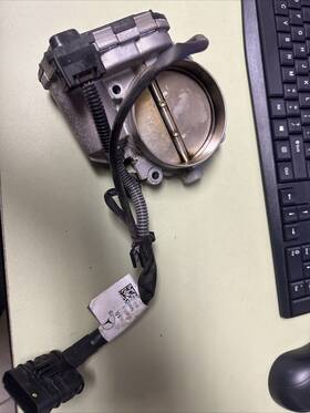 0280750514 Mercedes-benz 2012-2018 Cls550 4.6l V8 Throttle Body Oem