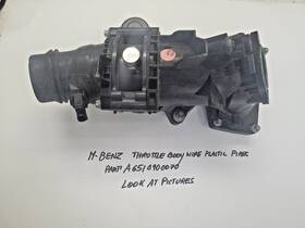 A6510900070 Mercedes-benz 2.2l Cdi Throttle Body With Plastic Pipes - Used