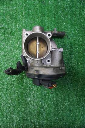 5f9ead Mercury 2005 Montego Lu 3.0l Throttle Body Oem