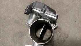 337-61089 Porsche Oem Throttle Body For Cayenne Assy Ran Nice