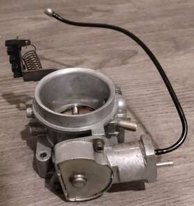 91111024701 Porsche Original Genuine 911 Cis Throttle Body 1972 To 1975