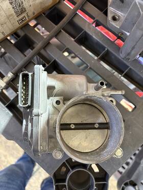 16112aa550 Subaru 2022-2024 Brz Toyota Gr86 2.4l Engine Throttle Body - Oem