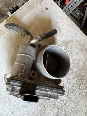 Suzuki 13400-65j00 2006 Grand Vitara Throttle Body