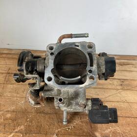 22270-75050 Toyota 136800-1440 1996-2002 Tacoma 2.7l Throttle Body Assembly Oem