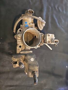 22270-0a020 Toyota 1994-1995 Avalon Lexus Throttle Body Assembly 222700a020