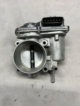 At16785601r Toyota Throttle Body For Prius 1.8l 2010-2018 / Corolla 2012-2018